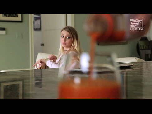 ❤️ Kuuma tyttö isoilla tisseillä ja tiukalla pillulla saa kyrpää luuserilta, mutta hyvin kovaa ❤️❌ Just porn at us ❤