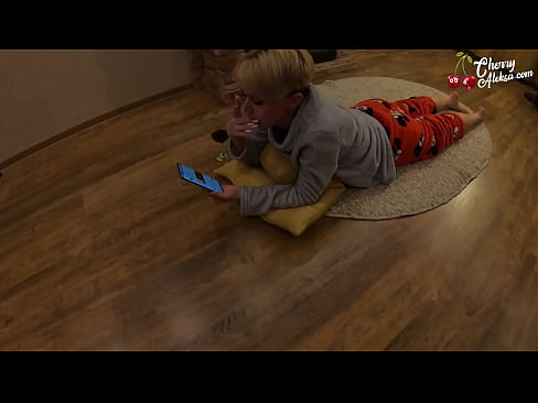 ❤️ Hullu blondi imee valtavaa mulkkua imee ja pomppii sen päällä - anaaliseksiä ❤️❌ Just porn at us ❤